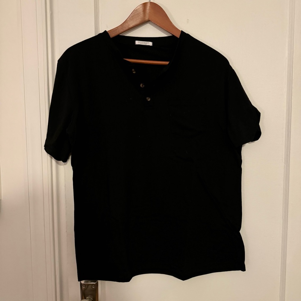 Coofandy Black Henley Pocket Tee - Size: L